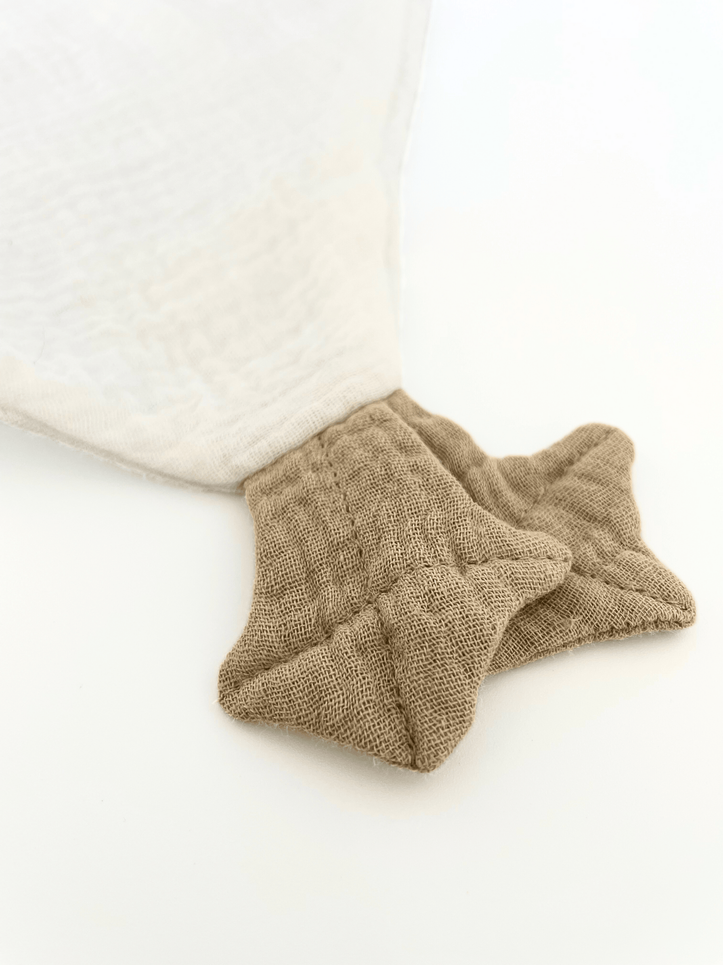 White Goose Cotton Muslin Comforter Feet
